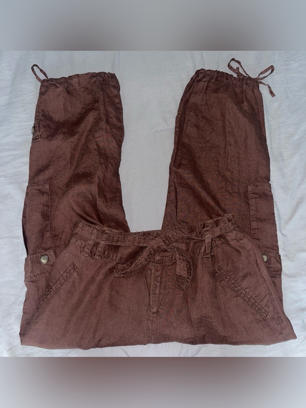a.n.a Women's Brown Drawstring Cargo Capris